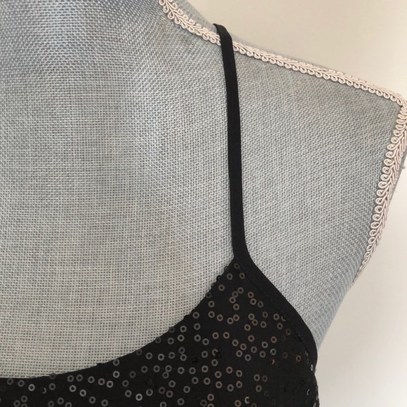 NWOT - Smart Set black halter style sleeveless top - Picture 5 of 7